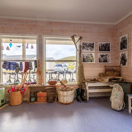 Seaside Cabin Skarsvåg